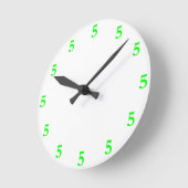Lime Green Five oClock ergens op White Ronde Klok (Hoek)