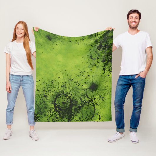 Lime Green Grunge with Black Accents Fleece Deken (In situ)
