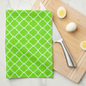 Lime Green Quarterfoil Monogram Keukenschotel Hand Theedoek (Quarter Fold)