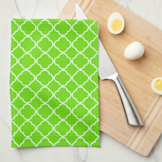 Lime Green Quarterfoil Monogram Keukenschotel Hand Theedoek (Quarter Fold)