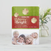 Lime Green Red Merry en Bright Family Photo Card Feestdagenkaart (Staand voorkant)