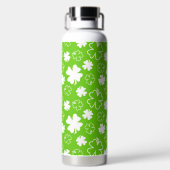 LIME GREEN WITH WHITE IRISH SHAMROCKS WATERFLES (Achterkant)