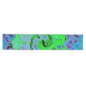 Limegroene Groovy Abstracte Retro Vloeibare Draaik Medium Tafelloper (Horizontaal)