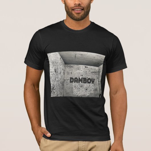 Limited Edition Danboy Graffiti Rock Room Shirt (Voorkant)