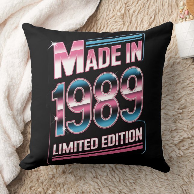 Limited Edition Retro 1989 Throw Pillow Kussen (Deken)