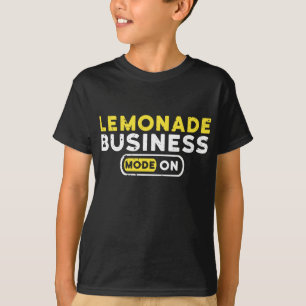 limonade in de bedrijfsstand op het zomerpompelmoe t-shirt