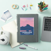 Lindisfarne Northumberland Kasteel reisposter. Sticker (iPad Cover)