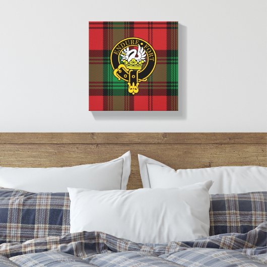 Lindsay Scottish Crest en Tartan Canvas print (Insitu (Slaapkamer))