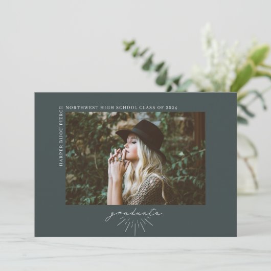 Line Art Dark Emerald Afstuderen Horizontale foto Aankondiging (Staand voorkant)