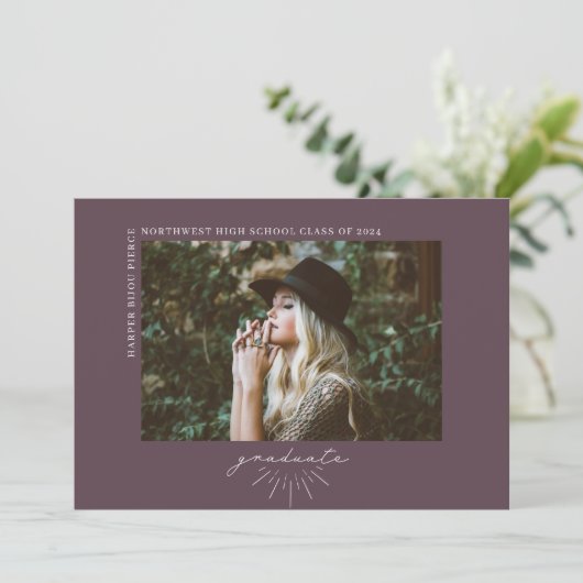 Line Art Dark Paars Afstuderen Horizontale foto Aankondiging (Staand voorkant)