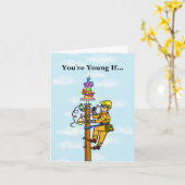 Lineman Birthday Kaart met Birthday Cake op pool (Gele Bloem)