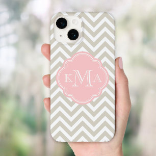 Linen Beige en Roze Chevron Custom Monogram Case-Mate iPhone Case