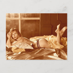 lingerie model briefkaart