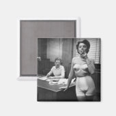 Lingerie model roken in een kantoor magneet (Voorkant / Achterkant)