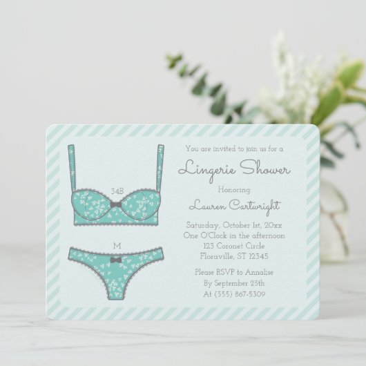Lingerie Shower Mint Green Stripes Invitation Kaart (Staand voorkant)
