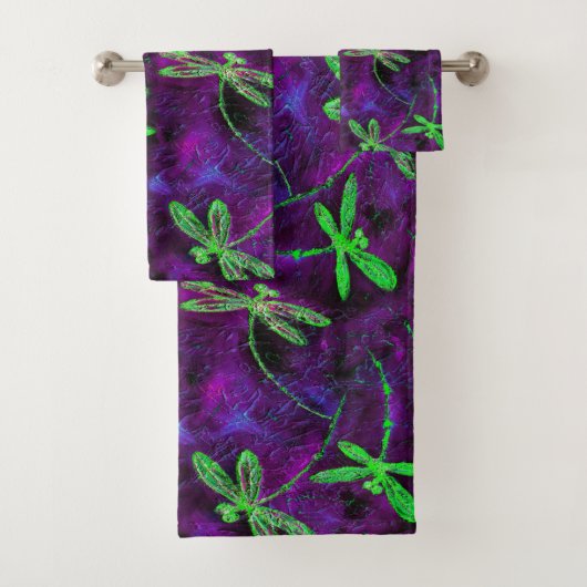 Linggroene libellen op Paars en roze Bad Handdoek (Insitu)