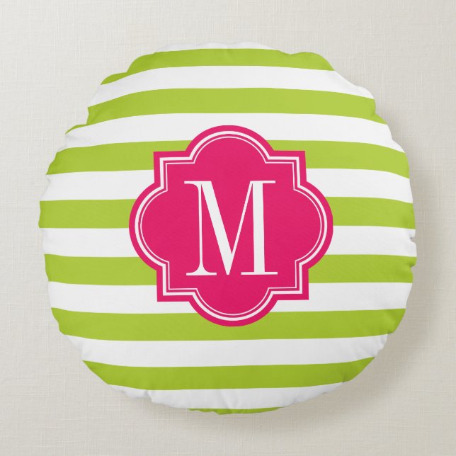 Linggroene strips met warmroze monogram rond kussen (Voorkant)