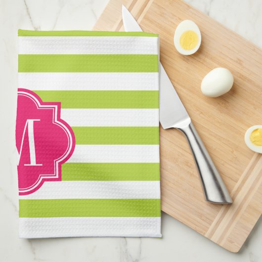 Linggroene strips met warmroze monogram theedoek (Quarter Fold)