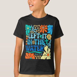 Links liet het in het water Vintage Boho Gedoopt C T-shirt