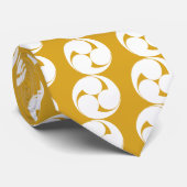 Linksdrieling tomoe (geschetst) stropdas (Opgerold)