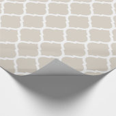 Linnen Beige en witte Marokkaanse Quatrefoil Print Cadeaupapier (Hoek)