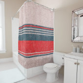Linnen gebreide kleding met rode strepen  douchegordijn (In situ)