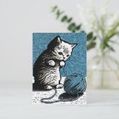 Linocut kitten spelen met een bal van garen briefkaart (Staand voorkant)