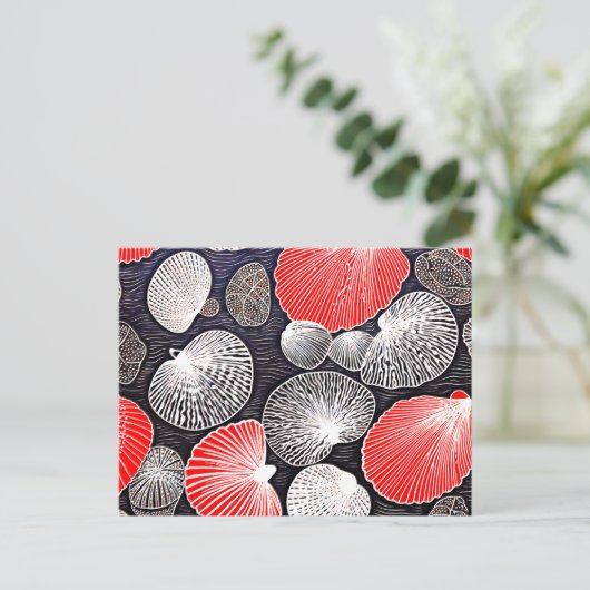 Linocut van Scallop Shells op het strand Briefkaart (Staand voorkant)