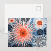 Linocut van verschillende Zee Urchins op een blauw Briefkaart (Voorkant / Achterkant)