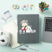 Linus vergeleken met Snoopy's oor Sticker (iPad Cover)