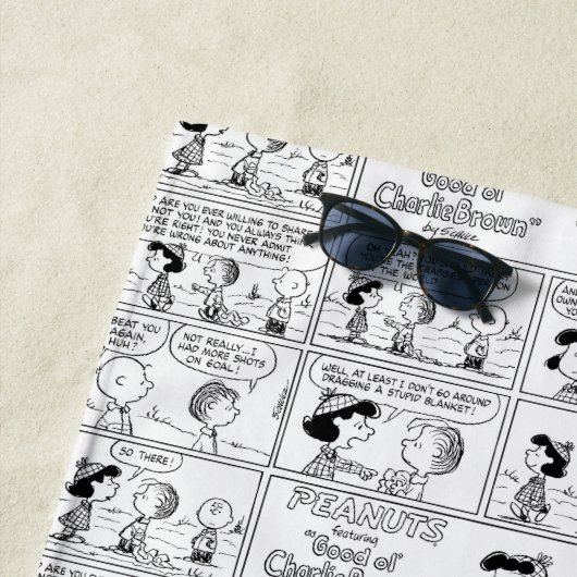 Linus vertelt Lucy dat ze Crabby is Strandlaken (In situ)