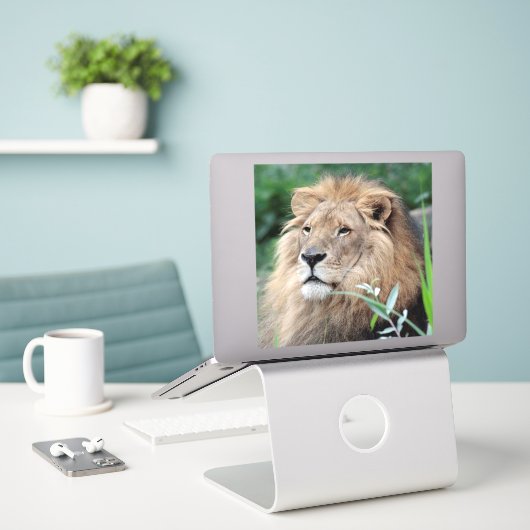 Lion 021 sticker (Laptop op bureau)