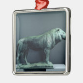 Lion, 1904 metalen ornament (Links)