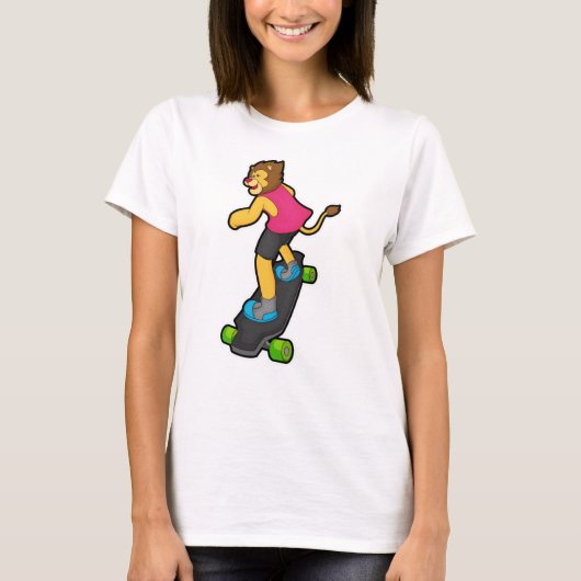 Lion as Skateboarder with Skateboard T-shirt (Voorkant)