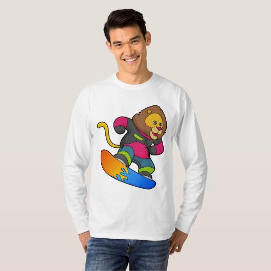 Lion as Snowboarder with Snowboard T-shirt (Voorkant volledig)