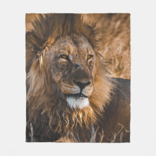LION IN ETOSHA NATIONAAL PARK FLEECE DEKEN