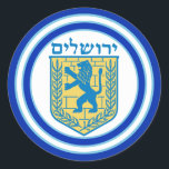 Lion Judah Emblem Jerusalem Hebrew Sticker<br><div class="desc">Ronde sticker met een afbeelding van een blauwe en gele lion van het Judah-embleem en brede dubbele blauwe randen,  in lichtblauw getrimd op wit. Zie overeenkomend label. Zie het gehele collectie Hanukkah Sticker onder de categorie CARDS & STICKERS in de sectie FEESTDAGEN.</div>
