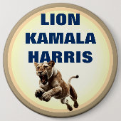 Lion Kamala Harris Button (Voorkant)