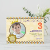 Lion met aangepast fotofeest Uitnodigen Kaart (Staand voorkant)