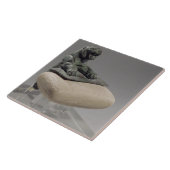 Lion met een Hurrian foundation tablet, c.2150 B Tegeltje (Zijkant)