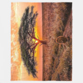 LION OP DE AFRIKAANSE PLAINS FLEECE DEKEN (Voorkant)