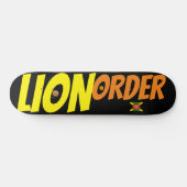 LION ORDER Skateboard wordt vertaald naar: LEEUWEN (Horizontaal)