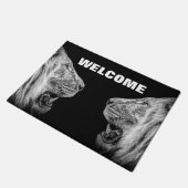 Lion-portretten op Black Welcome Deurmat (Schuin)