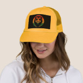 Lion Retro Style Trucker Pet (In situ)
