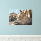 Lionbeeld voor de historische kerk canvas afdruk (Insitu (Houten vloer))