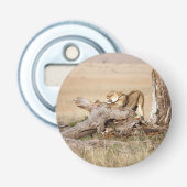 Lioness stretting button flesopener (Voorkant)