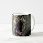 LIONESS YAWNING KOFFIEMOK (Voorkant rechts)