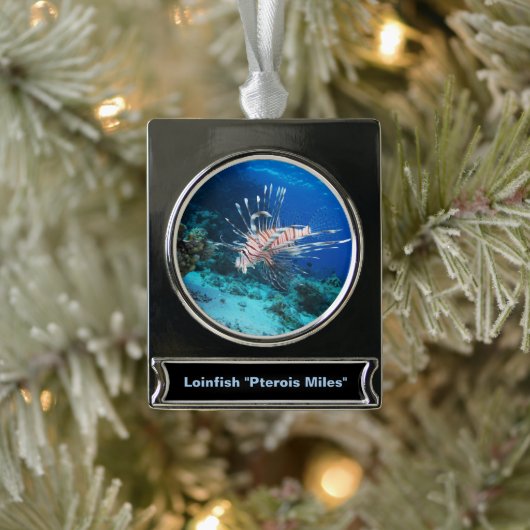 Lionfish of Pterois Miles, Ocean Reef Fish Verzilverd Banner Ornament (Boom)