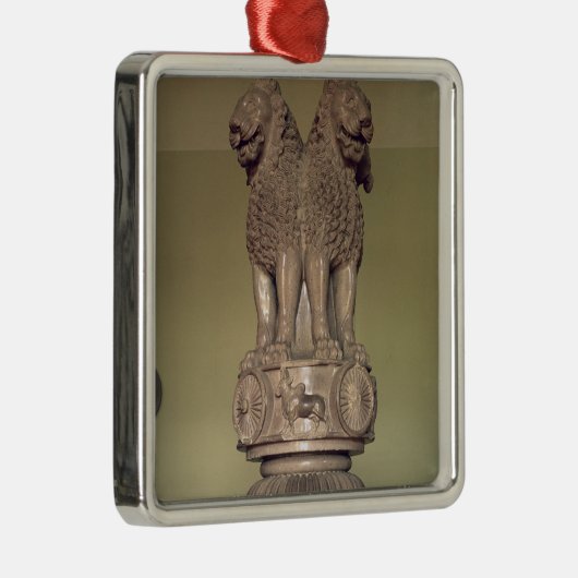 Lionkapitaal van de pijler van keizer Ashoka Metalen Ornament (Rechts)