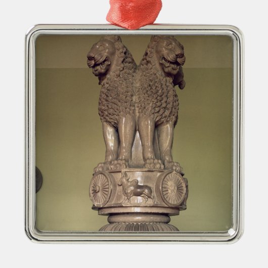 Lionkapitaal van de pijler van keizer Ashoka Metalen Ornament (Voorkant)